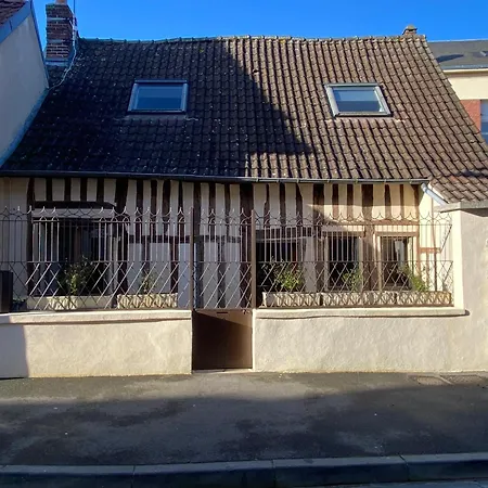 Holiday home Charmante Maison A Pans De Bois, Centre *